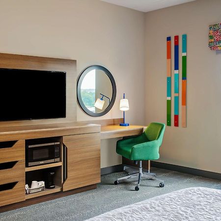 Hampton Inn & Suites Raleigh Midtown, Nc Eksteriør billede