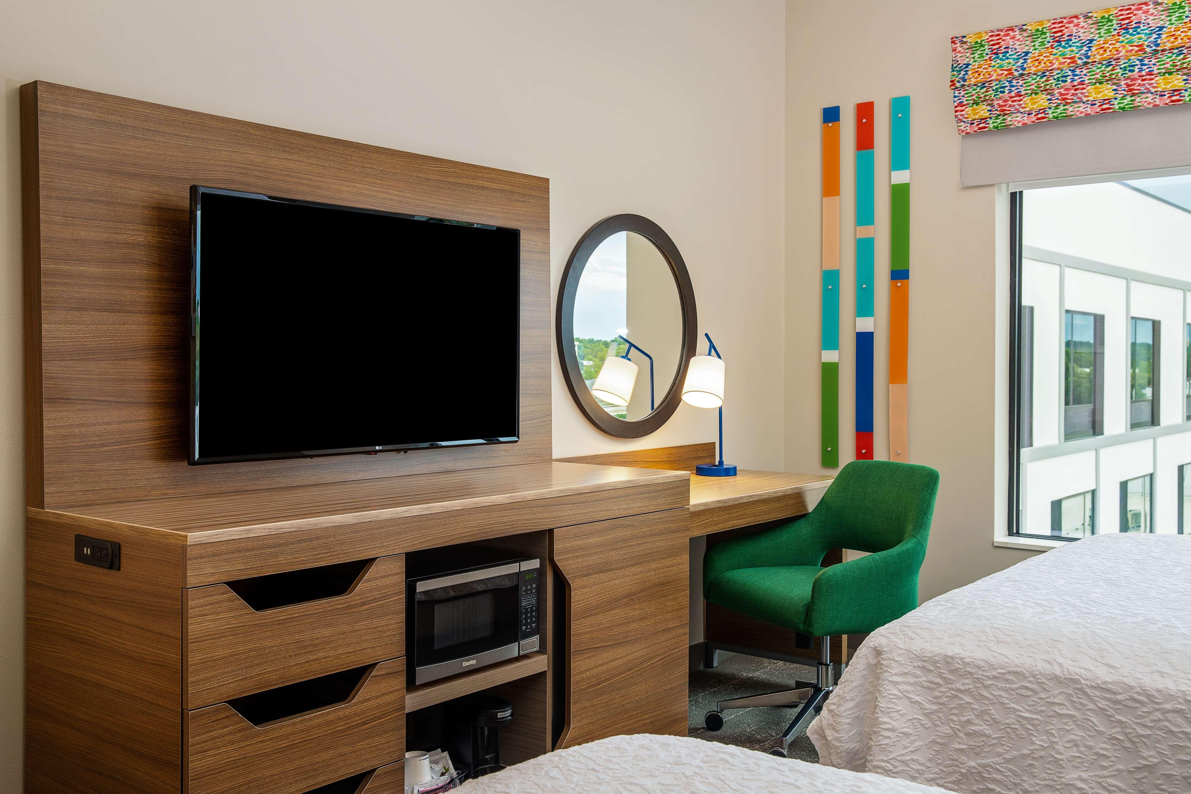 Hampton Inn & Suites Raleigh Midtown, Nc Eksteriør billede