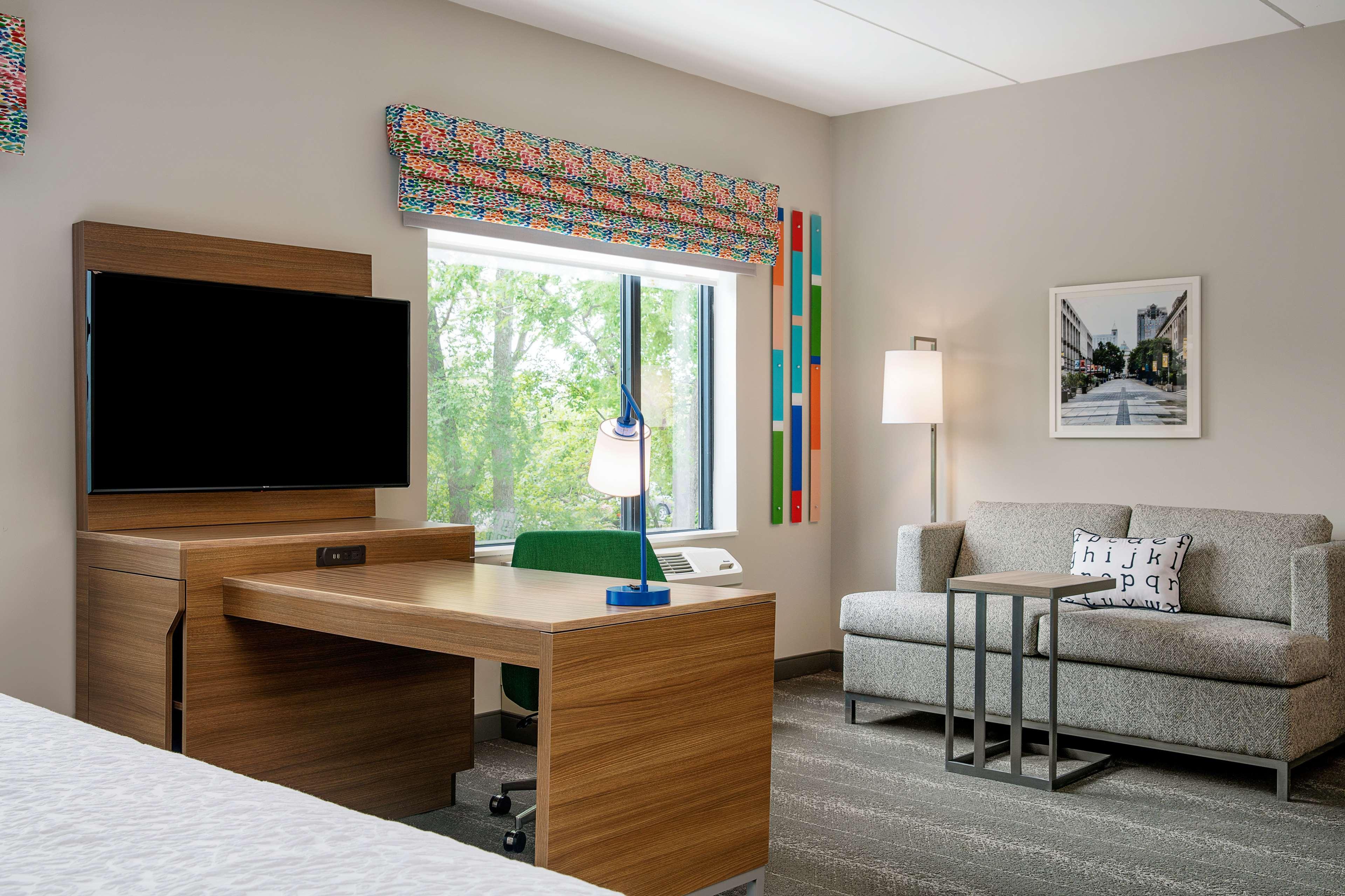 Hampton Inn & Suites Raleigh Midtown, Nc Eksteriør billede