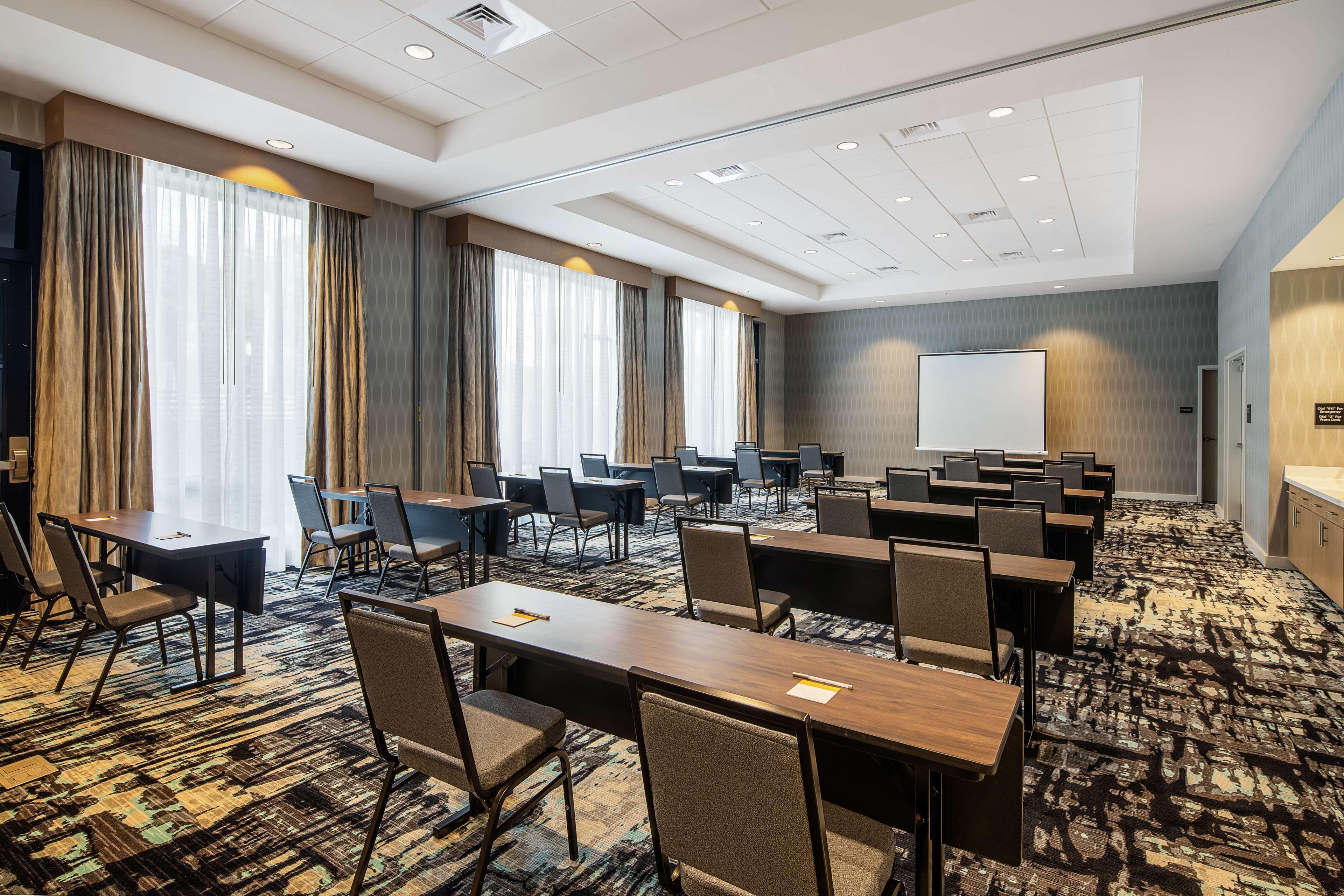 Hampton Inn & Suites Raleigh Midtown, Nc Eksteriør billede