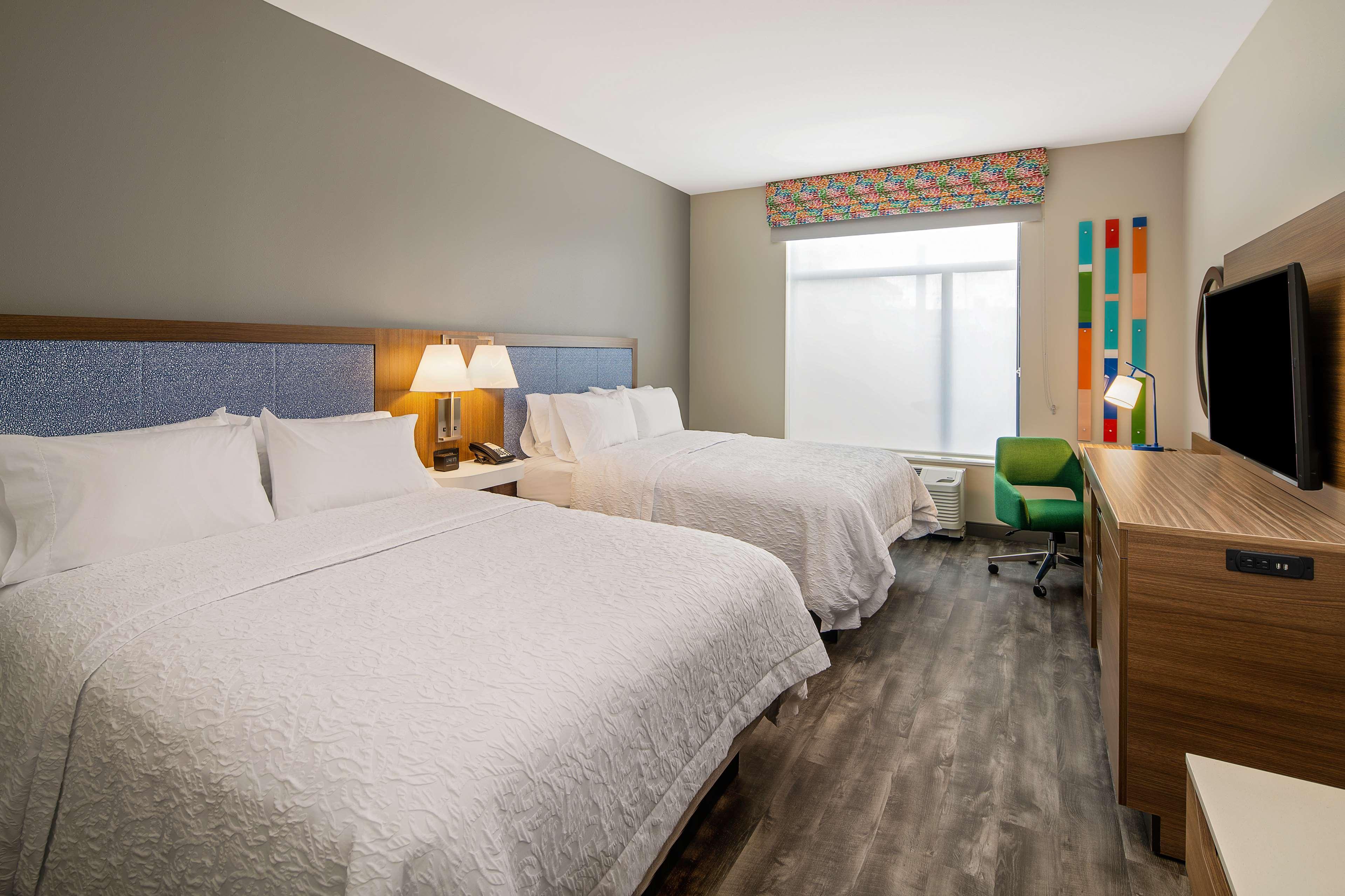 Hampton Inn & Suites Raleigh Midtown, Nc Eksteriør billede