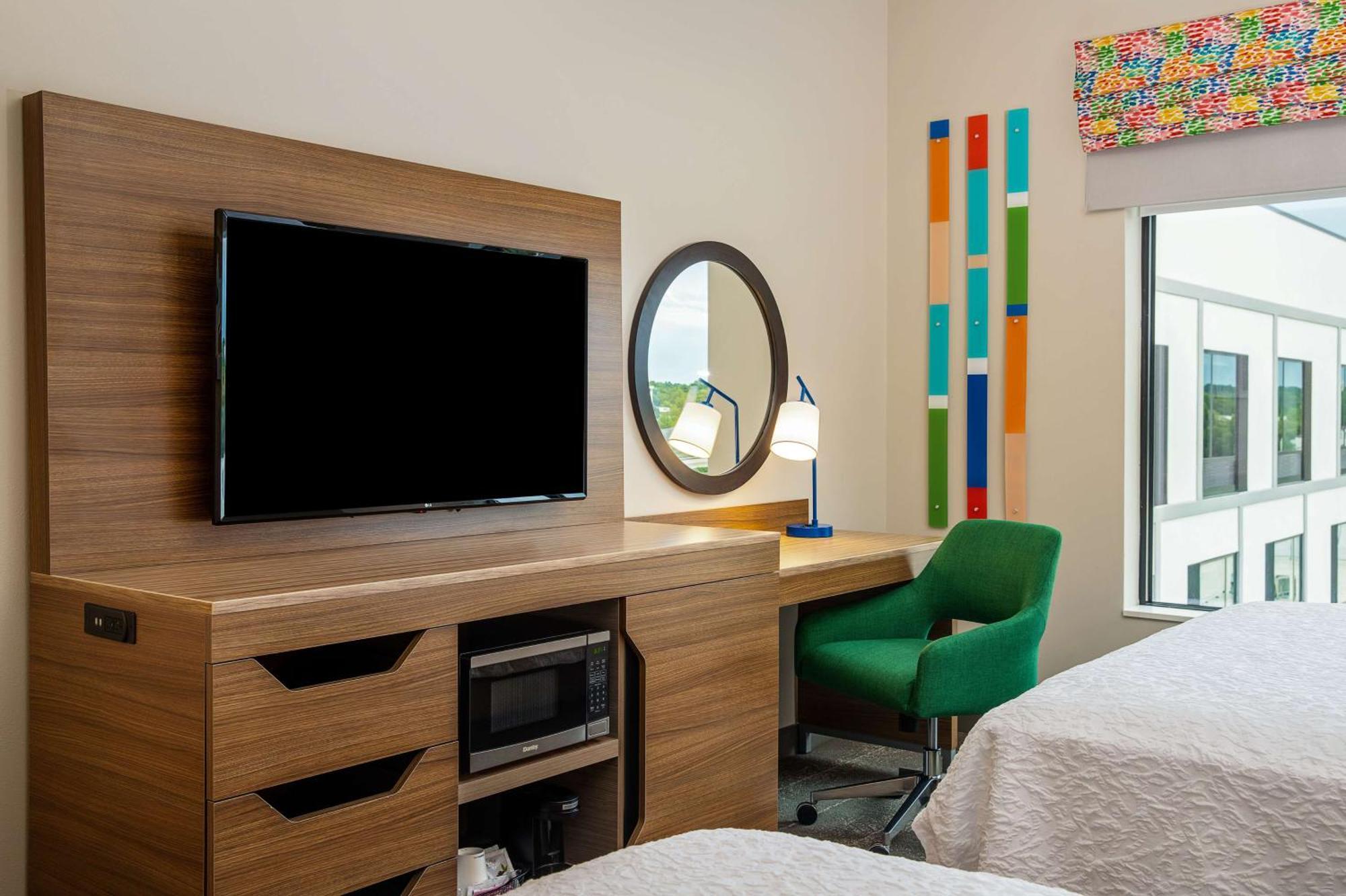 Hampton Inn & Suites Raleigh Midtown, Nc Eksteriør billede