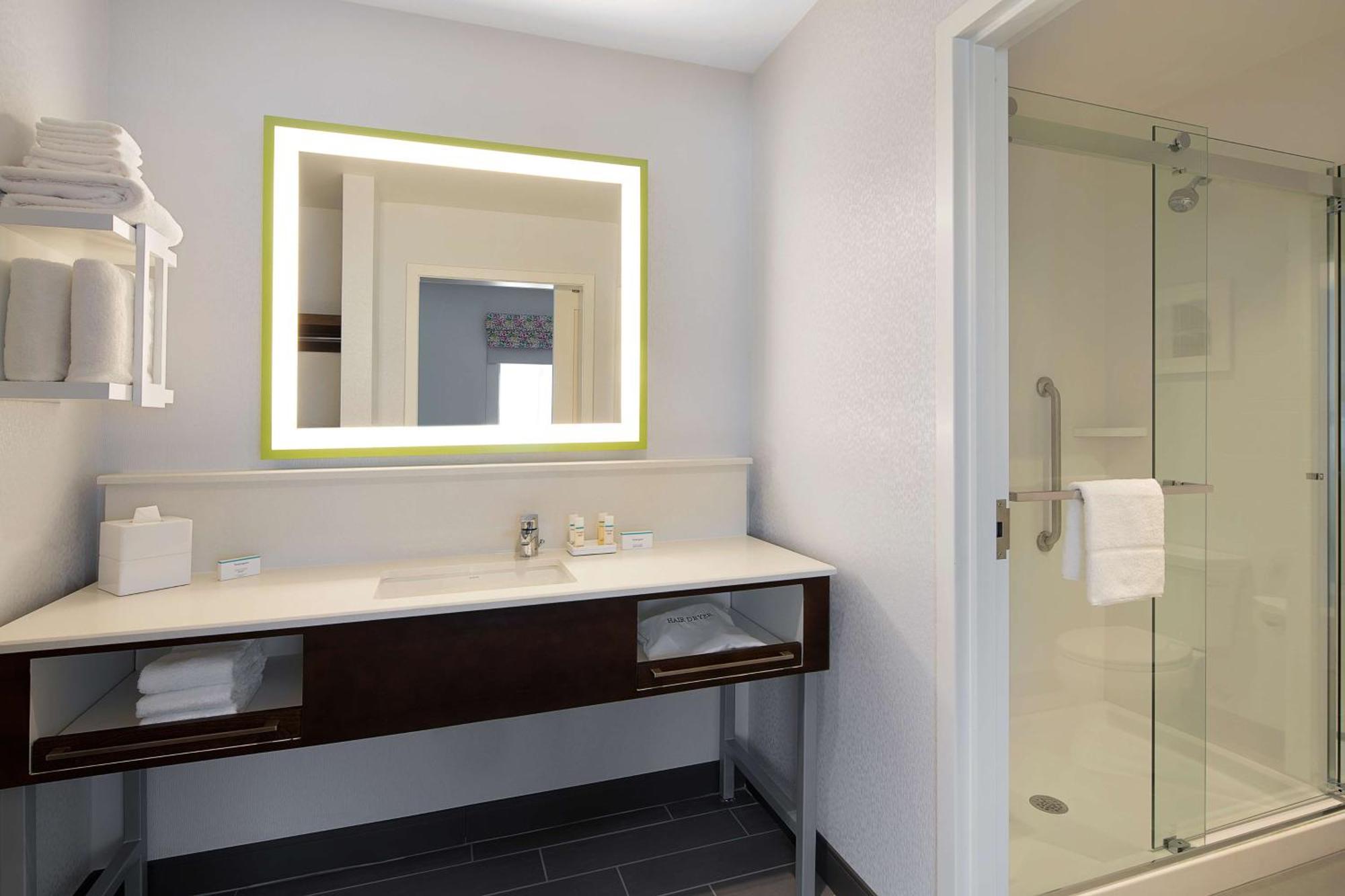 Hampton Inn & Suites Raleigh Midtown, Nc Eksteriør billede