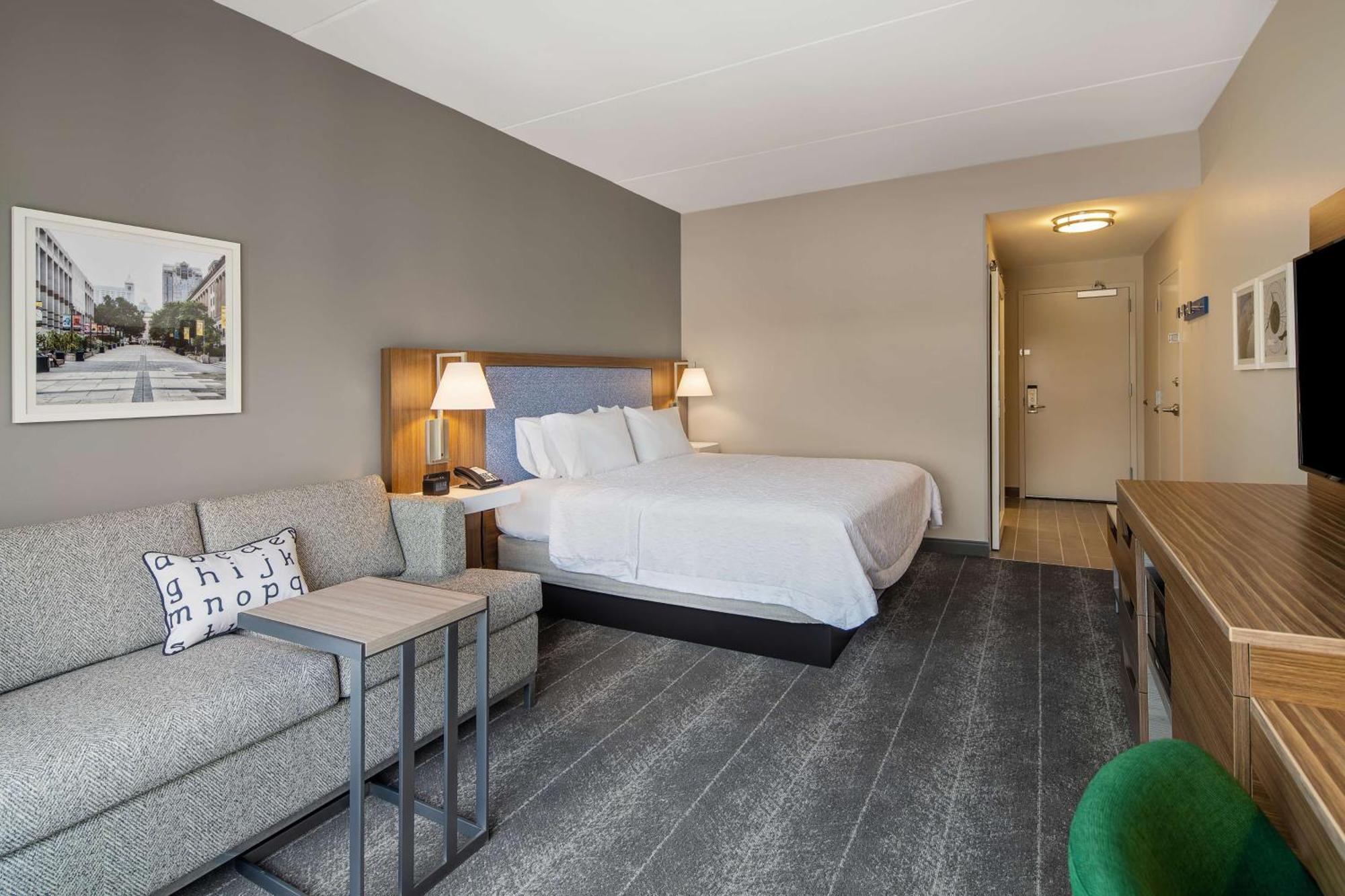 Hampton Inn & Suites Raleigh Midtown, Nc Eksteriør billede