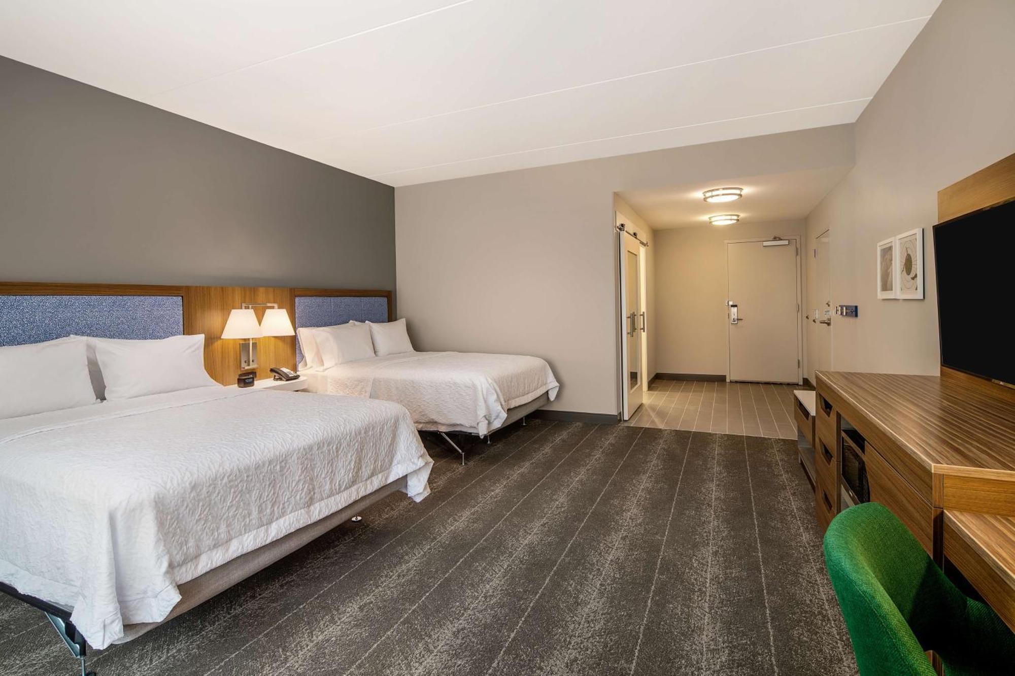 Hampton Inn & Suites Raleigh Midtown, Nc Eksteriør billede